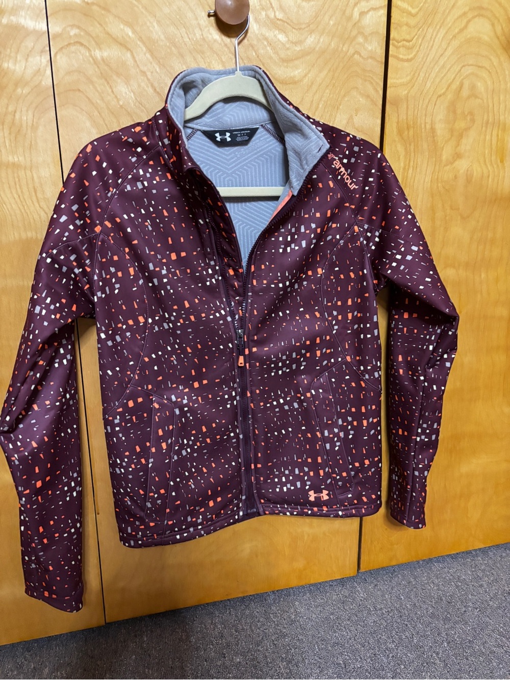 Under Armour Women’s Maroon Printed Utility Jacket with Coral Accents